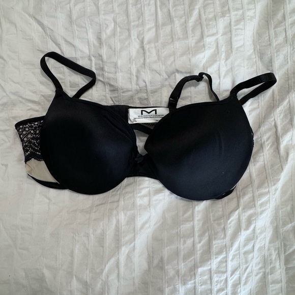 Chic Black Maidenform Push-Up Bra with Lace Detail | Size 34B - Picture 2 of 2